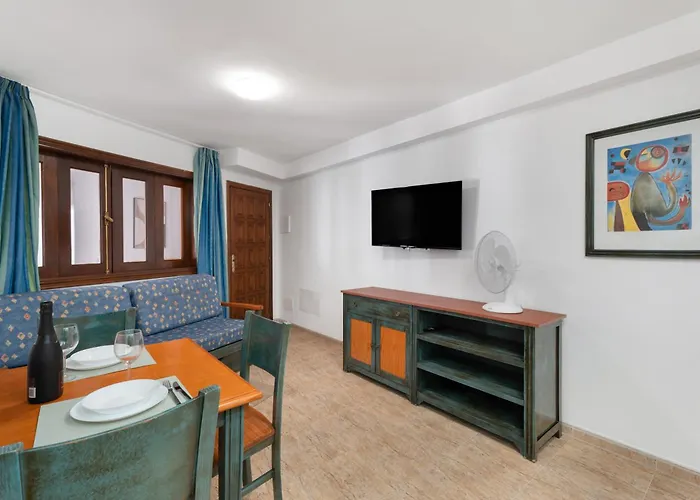 Apartamento Flores 1a *